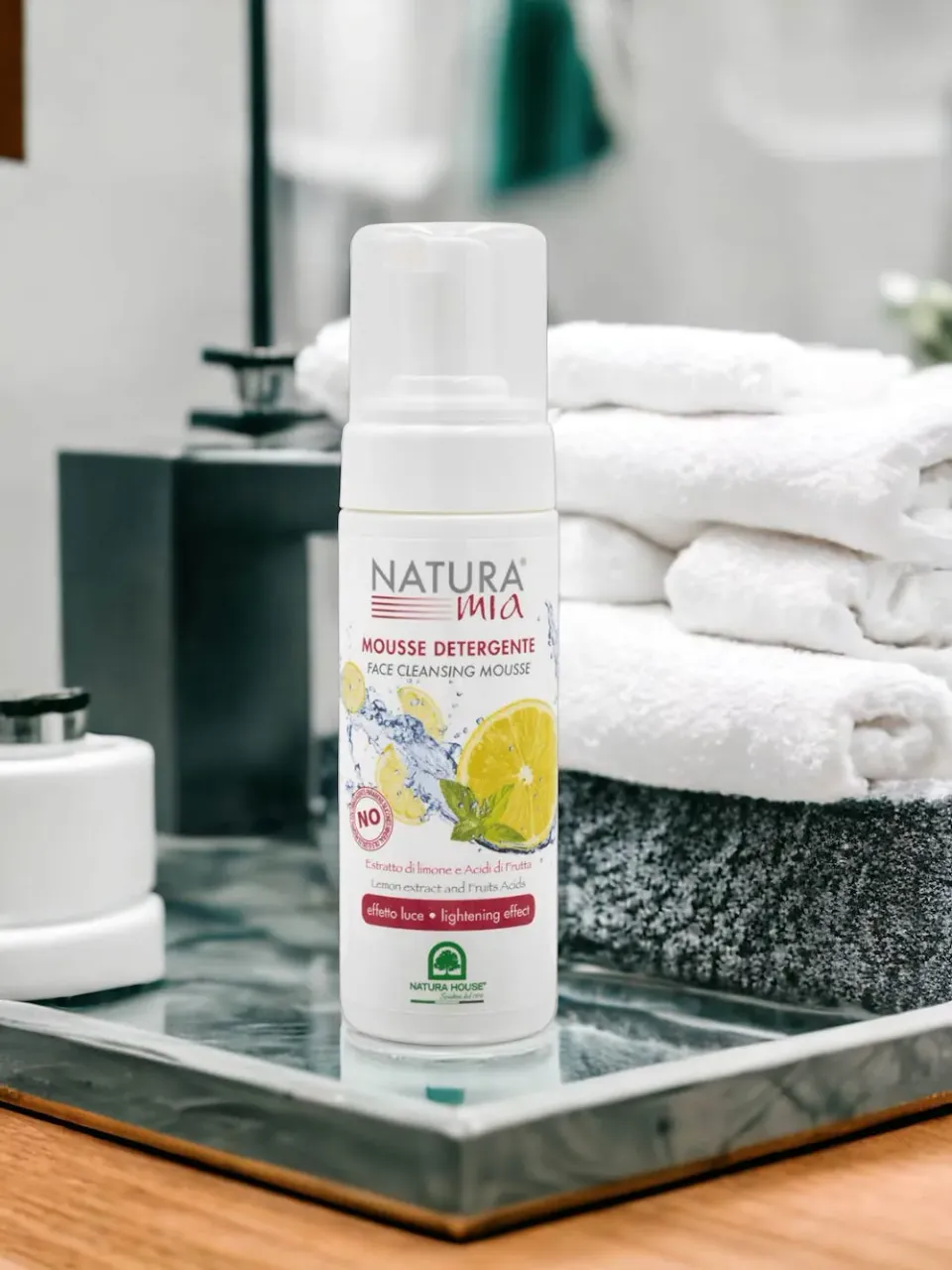 Natura House Natura Mia Light Effect reinigingsmousse 150ml zuiverend