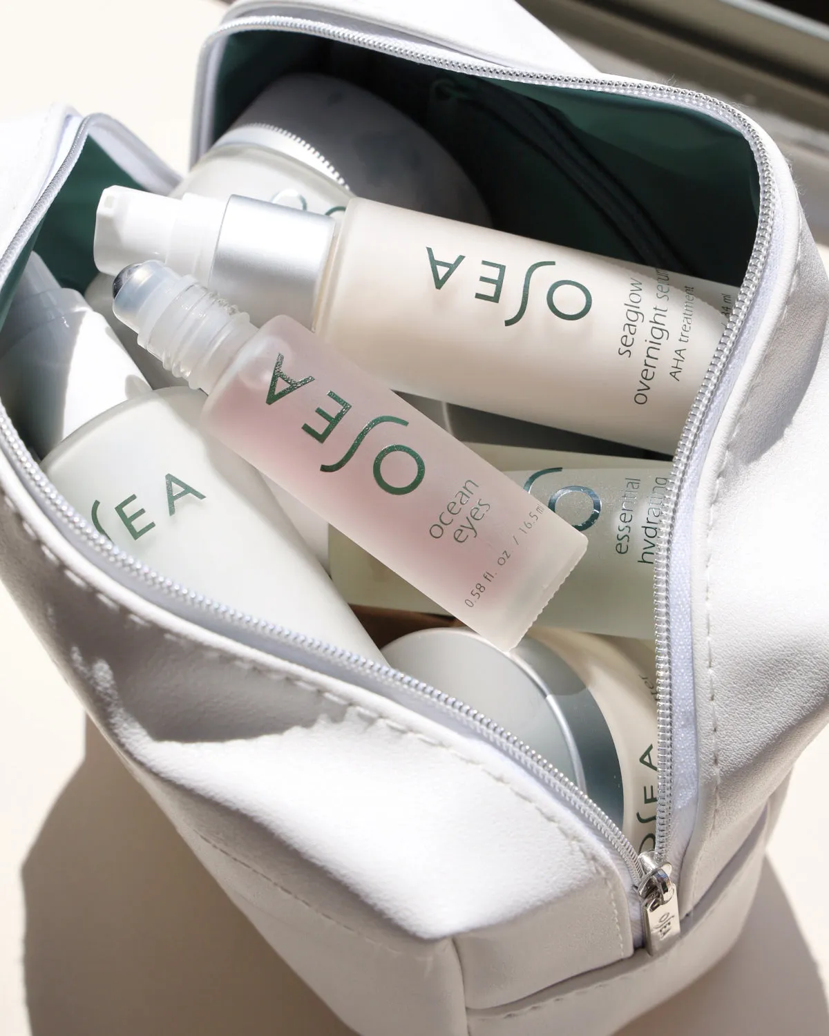 Osea Vegan Leather toilettas compact vegan leer